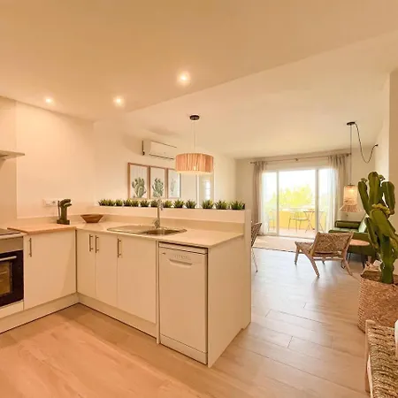 Miramar دينايا